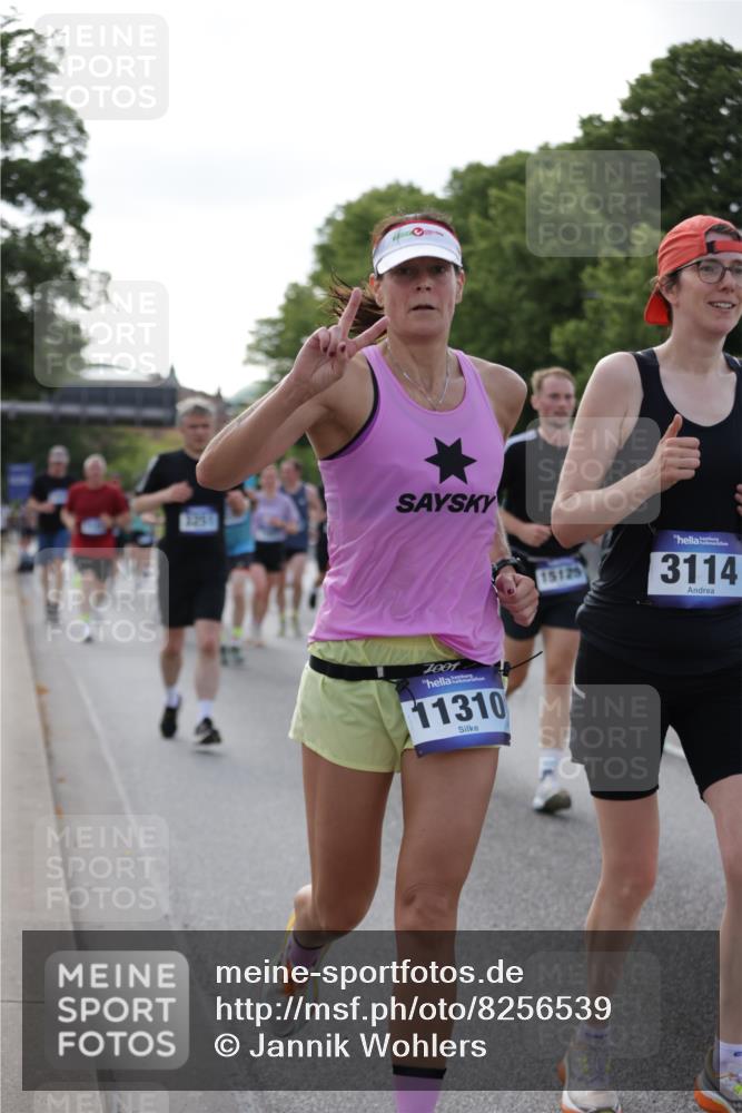 29.06.2025 - hella hamburg halbmarathon Jannik Wohlers http://msf.ph/oto/8256539 29.06.2025 09:57:32 Lombardsbrücke 1094, 1258, 1320, 1321, 1335, 1563, 1870, 2138, 2397, 2448, 2612, 2946, 3058, 3091, 3114, 3251, 5032, 5305, 5672, 5775, 6355, 6356, 6569, 6580, 6585, 6628, 6754, 6776, 7065, 7134, 7478, 7509, 7646, 7952, 7976, 8176, 8973, 9065, 9145, 9163, 9214, 9227, 9835, 10860, 11208, 11310, 11757, 11789, 12155, 12224, 12662, 12961, 13047, 14300, 14638, 14865, 15061, 15125, 15134, 15426, 15496, 15712, 15915, 16008, 16009, 16320, 16563, 16750, 16980, 17530 meine-sportfotos.de
