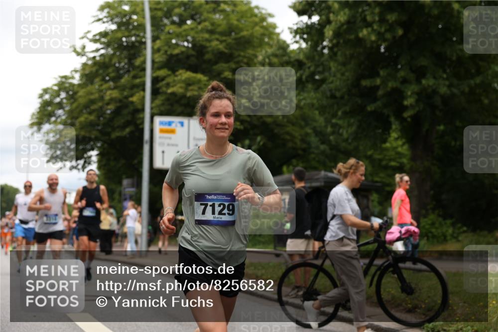 29.06.2025 - hella hamburg halbmarathon Yannick Fuchs http://msf.ph/oto/8256582 29.06.2025 10:48:21 20KM 1410, 1442, 1549, 1815, 2432, 3177, 3310, 3861, 3898, 4189, 6082, 6084, 6260, 6356, 6581, 6723, 6994, 7129, 7973, 8223, 8449, 8772, 8798, 9012, 9060, 9227, 10040, 10263, 10266, 11009, 11499, 11789, 12213, 12362, 12489, 13147, 13297, 13869, 14026, 14660, 14818, 15113, 15156, 15169, 15408, 15524, 16092, 16574, 16623, 16750, 17740, 17765, 18759, 19177 meine-sportfotos.de