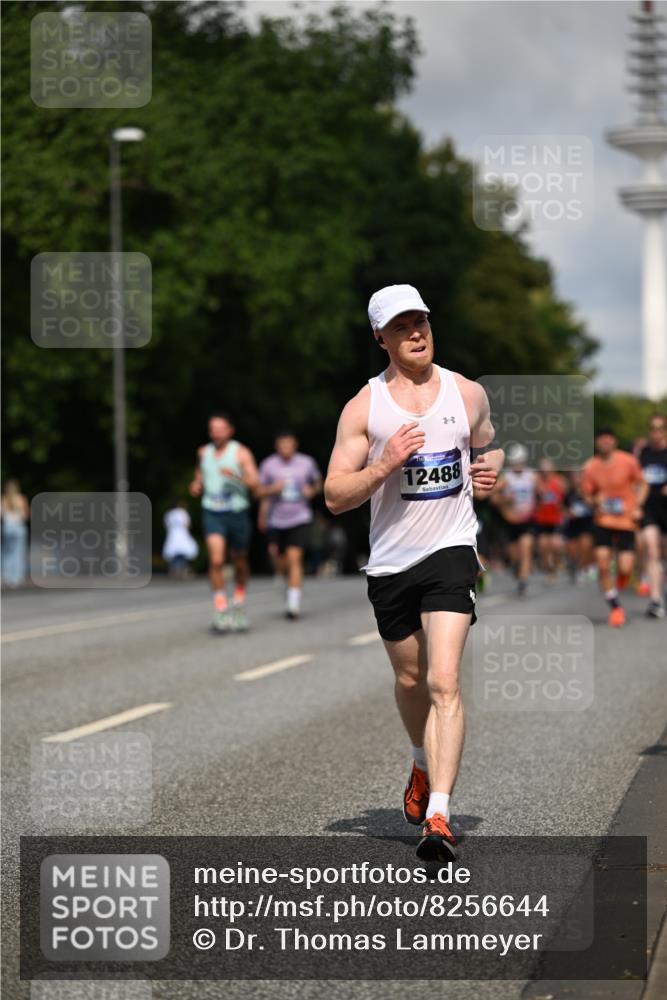 29.06.2025 - hella hamburg halbmarathon Dr. Thomas Lammeyer http://msf.ph/oto/8256644 29.06.2025 09:51:53 Kennedybrücke 1290, 1505, 1710, 2399, 2714, 2767, 3480, 3959, 5307, 5554, 5709, 6993, 7152, 7154, 7884, 8933, 9403, 10404, 10793, 10852 meine-sportfotos.de