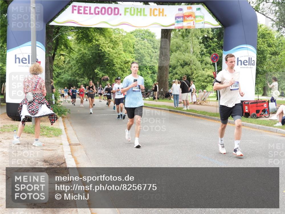 29.06.2025 - hella hamburg halbmarathon MichiJ http://msf.ph/oto/8256775 29.06.2025 10:52:51 Zwischen KM18-KM19 1355, 3994, 6572, 10067, 11416, 11887, 13566, 13625, 18732 meine-sportfotos.de