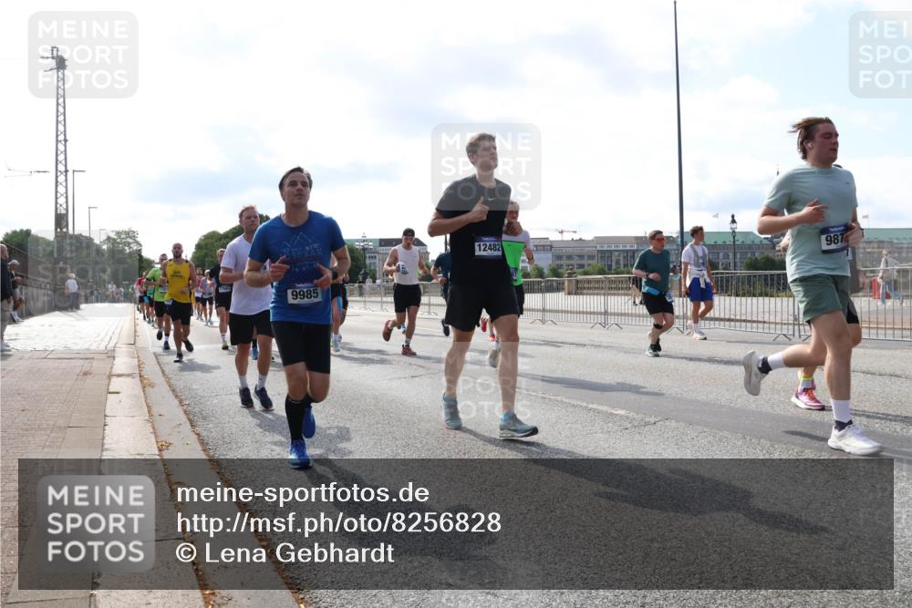 29.06.2025 - hella hamburg halbmarathon Lena Gebhardt http://msf.ph/oto/8256828 29.06.2025 09:56:54 Lombardsbrücke 1381, 1460, 1496, 1537, 1628, 1657, 1783, 1833, 1877, 2013, 2025, 2058, 2074, 2082, 2111, 2208, 2340, 2378, 2396, 2771, 2839, 2869, 2878, 2953, 2996, 3093, 3256, 3296, 3310, 3575, 3652, 3791, 4065, 4377, 4404, 4635, 4711, 4726, 4770, 4833, 4897, 5008, 5169, 5194, 5319, 5744, 5839, 5978, 6033, 6286, 6377, 6561, 6562, 6631, 7176, 7177, 7259, 7383, 7475, 7918, 8112, 8261, 8313, 8361, 8572, 8587, 8618, 8651, 8661, 8710, 8813, 8863, 8921, 8930, 9060, 9082, 9497, 9597, 9638 meine-sportfotos.de