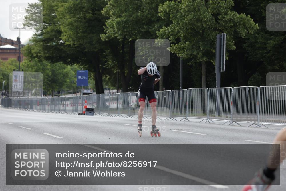 29.06.2025 - hella hamburg halbmarathon Jannik Wohlers http://msf.ph/oto/8256917 29.06.2025 08:49:03 Lombardsbrücke  meine-sportfotos.de