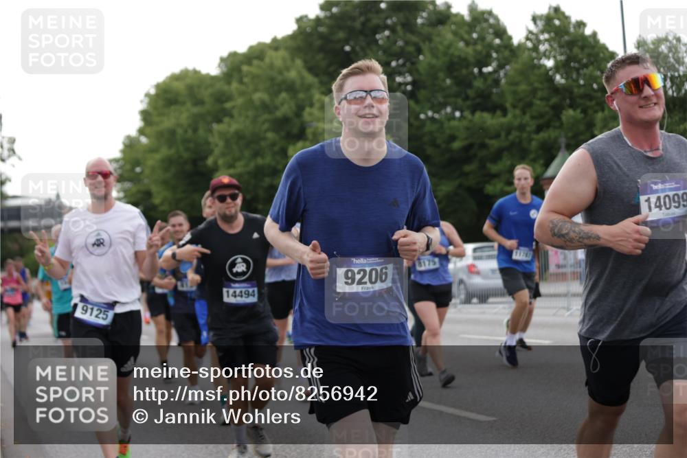 29.06.2025 - hella hamburg halbmarathon Jannik Wohlers http://msf.ph/oto/8256942 29.06.2025 10:31:53 Lombardsbrücke 1987, 2349, 2943, 3022, 3365, 3707, 3778, 3822, 4314, 4365, 4605, 4857, 4924, 5496, 5658, 5743, 6218, 6252, 7135, 7239, 7468, 7535, 7570, 8124, 8127, 8175, 8303, 8787, 8840, 8914, 8993, 9125, 9206, 9706, 9765, 10248, 10828, 10924, 11168, 11225, 11362, 11462, 11787, 11972, 12136, 12443, 12864, 12936, 13284, 13423, 13959, 13960, 14029, 14099, 14105, 14159, 14191, 14494, 14599, 14788, 15086, 15088, 15120, 15147, 15364, 15471, 15569, 15987, 17958 meine-sportfotos.de