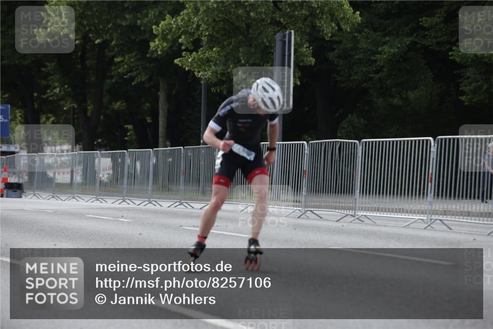29.06.2025 - hella hamburg halbmarathon Jannik Wohlers http://msf.ph/oto/8257106 29.06.2025 08:49:03 Lombardsbrücke  meine-sportfotos.de