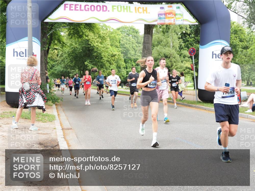 29.06.2025 - hella hamburg halbmarathon MichiJ http://msf.ph/oto/8257127 29.06.2025 10:52:56 Zwischen KM18-KM19 1355, 3994, 6489, 11416, 11887, 11917, 17347, 18721 meine-sportfotos.de
