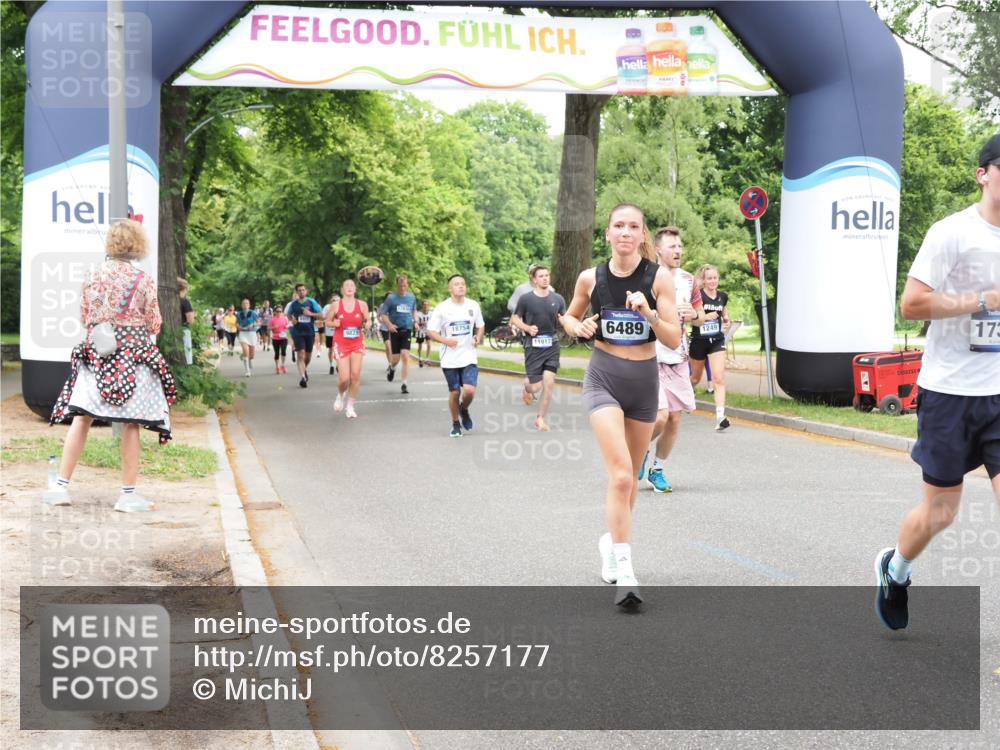 29.06.2025 - hella hamburg halbmarathon MichiJ http://msf.ph/oto/8257177 29.06.2025 10:52:56 Zwischen KM18-KM19 1355, 3994, 6489, 11416, 11887, 11917, 17347, 18721 meine-sportfotos.de