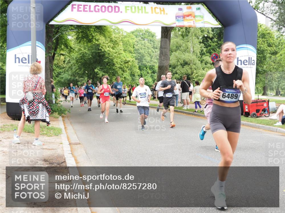 29.06.2025 - hella hamburg halbmarathon MichiJ http://msf.ph/oto/8257280 29.06.2025 10:52:57 Zwischen KM18-KM19 1249, 1355, 3994, 6489, 11416, 11887, 11917, 17347, 18721, 18754 meine-sportfotos.de