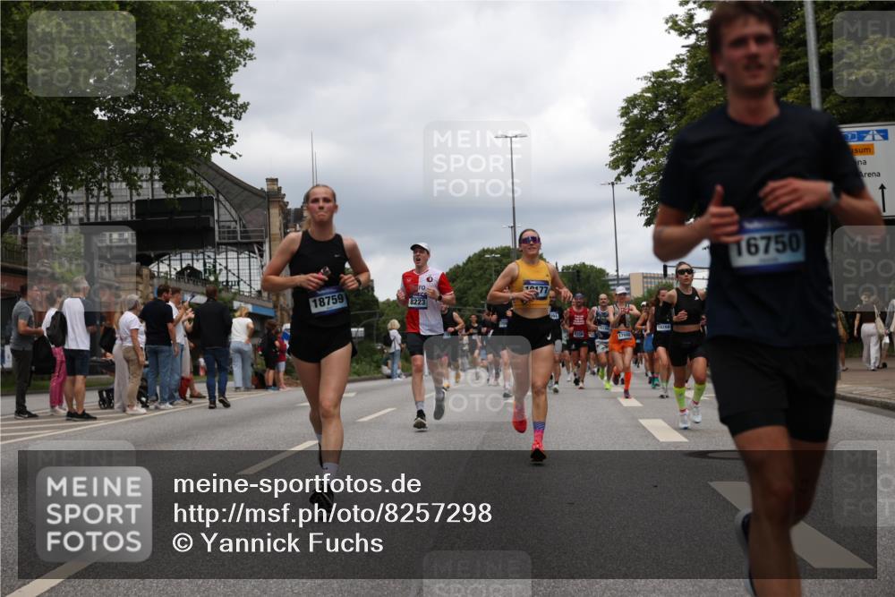 29.06.2025 - hella hamburg halbmarathon Yannick Fuchs http://msf.ph/oto/8257298 29.06.2025 10:48:24 20KM 1410, 1815, 2432, 3177, 3310, 3861, 3898, 4189, 6082, 6084, 6356, 6581, 6723, 6994, 7129, 8223, 8449, 8698, 8772, 8798, 9012, 9060, 9227, 10040, 10191, 10263, 10266, 11009, 11499, 11789, 12213, 12362, 12489, 13147, 13297, 13869, 14660, 14818, 15113, 15156, 15169, 15408, 15524, 15879, 16092, 16574, 16623, 16750, 17740, 17765, 18759, 19177 meine-sportfotos.de