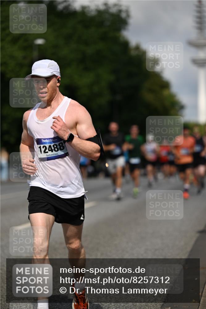 29.06.2025 - hella hamburg halbmarathon Dr. Thomas Lammeyer http://msf.ph/oto/8257312 29.06.2025 09:51:54 Kennedybrücke 1290, 1505, 1710, 2399, 2714, 2767, 3480, 3959, 5307, 5554, 5709, 6993, 7152, 7154, 7884, 8571, 8933, 9403, 10404, 10793, 10852 meine-sportfotos.de