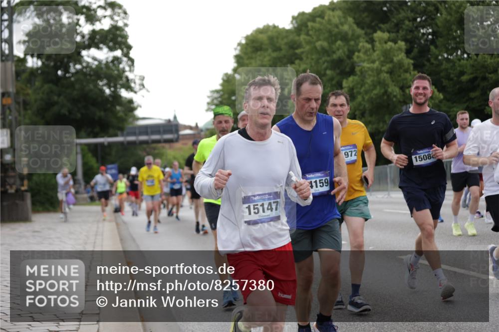 29.06.2025 - hella hamburg halbmarathon Jannik Wohlers http://msf.ph/oto/8257380 29.06.2025 10:32:02 Lombardsbrücke 1199, 1640, 3022, 3365, 3653, 3707, 3778, 4365, 4857, 5783, 5871, 5941, 6228, 6312, 6315, 7468, 7702, 8124, 8127, 8175, 8303, 8625, 8787, 8840, 8914, 8993, 9125, 9206, 9706, 9765, 10002, 10354, 10624, 10828, 10924, 11205, 11225, 11362, 11787, 11972, 12443, 12864, 13284, 13335, 13423, 13960, 14099, 14159, 14494, 14788, 14888, 15071, 15086, 15088, 15120, 15147, 15364, 15569, 15847, 15987, 16187 meine-sportfotos.de