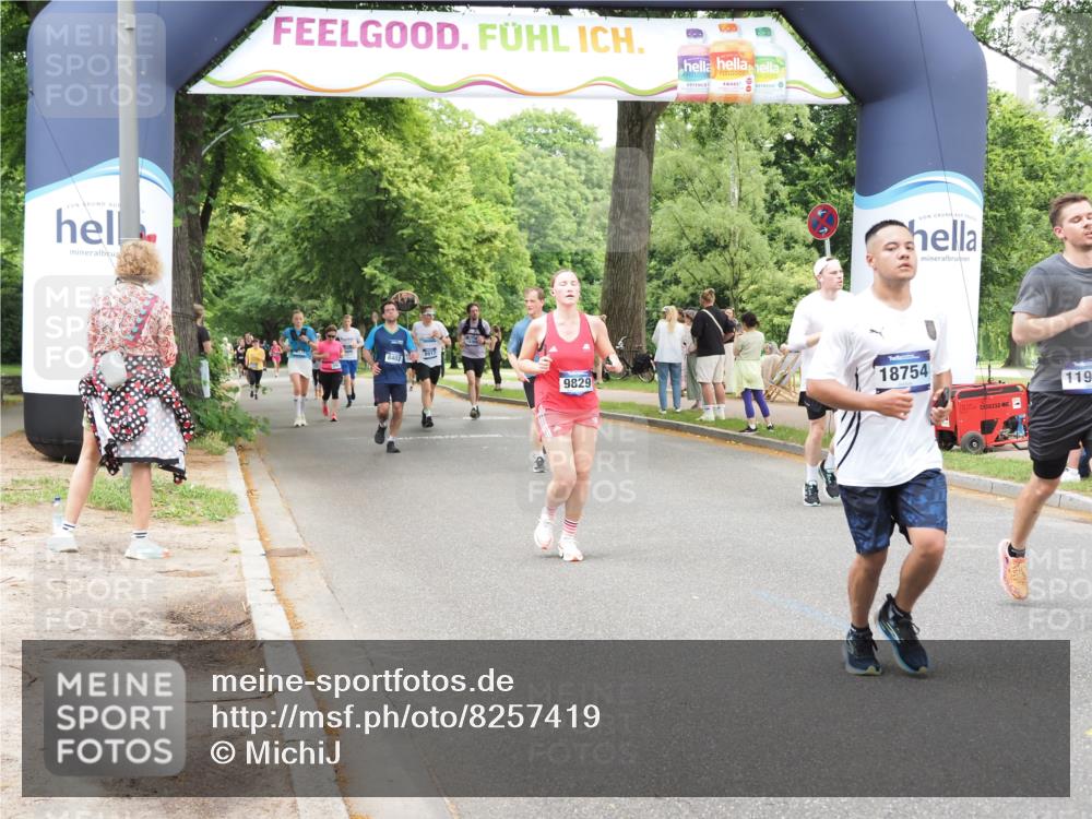 29.06.2025 - hella hamburg halbmarathon MichiJ http://msf.ph/oto/8257419 29.06.2025 10:52:59 Zwischen KM18-KM19 1249, 1355, 6489, 9829, 11917, 17347, 17836, 17866, 18721, 18754 meine-sportfotos.de