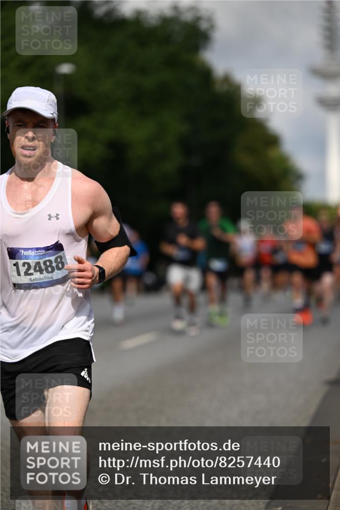 29.06.2025 - hella hamburg halbmarathon Dr. Thomas Lammeyer http://msf.ph/oto/8257440 29.06.2025 09:51:54 Kennedybrücke 1290, 1505, 1710, 2399, 2714, 2767, 3480, 3959, 5307, 5554, 5709, 6993, 7152, 7154, 7884, 8571, 8933, 9403, 10404, 10793, 10852 meine-sportfotos.de