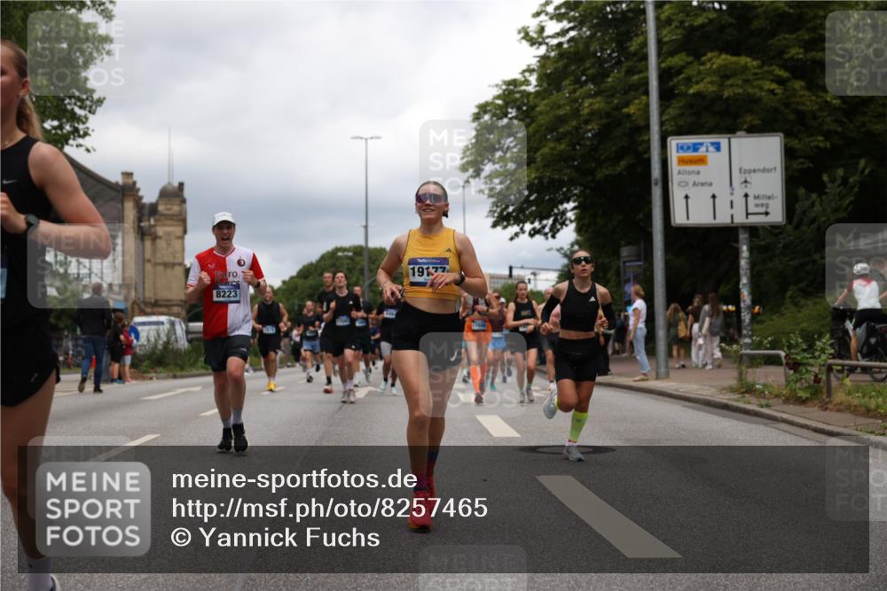 29.06.2025 - hella hamburg halbmarathon Yannick Fuchs http://msf.ph/oto/8257465 29.06.2025 10:48:25 20KM 1327, 1410, 1815, 2432, 3177, 3310, 3861, 3898, 4189, 6082, 6084, 6356, 6581, 6723, 6994, 7129, 8223, 8449, 8698, 8772, 8798, 9012, 9060, 9227, 10191, 10192, 10263, 10266, 11009, 11499, 11789, 12186, 12213, 12362, 12489, 13147, 13297, 13869, 14660, 14818, 15113, 15156, 15169, 15408, 15524, 15879, 16092, 16574, 16623, 16750, 17740, 17765, 18759, 19177 meine-sportfotos.de