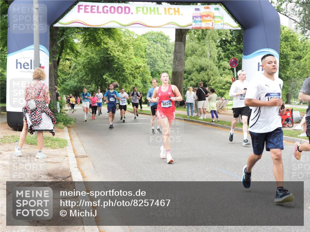 29.06.2025 - hella hamburg halbmarathon MichiJ http://msf.ph/oto/8257467 29.06.2025 10:52:59 Zwischen KM18-KM19 1249, 1355, 6489, 9829, 11917, 17347, 17836, 17866, 18721, 18754 meine-sportfotos.de