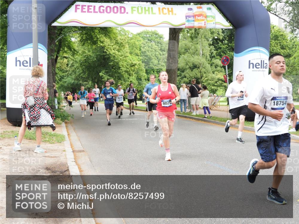 29.06.2025 - hella hamburg halbmarathon MichiJ http://msf.ph/oto/8257499 29.06.2025 10:52:59 Zwischen KM18-KM19 1249, 1355, 6489, 9829, 11917, 17347, 17836, 17866, 18721, 18754 meine-sportfotos.de