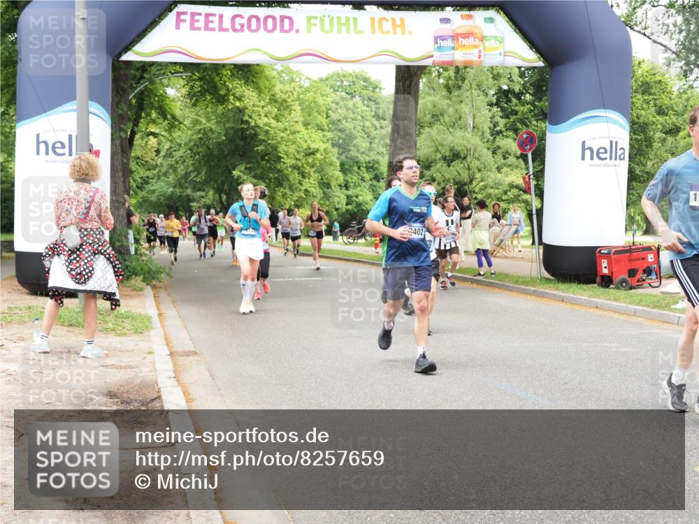 29.06.2025 - hella hamburg halbmarathon MichiJ http://msf.ph/oto/8257659 29.06.2025 10:53:02 Zwischen KM18-KM19 1249, 1781, 5951, 6489, 8402, 8917, 9829, 10389, 11917, 17836, 17866, 18721, 18754 meine-sportfotos.de