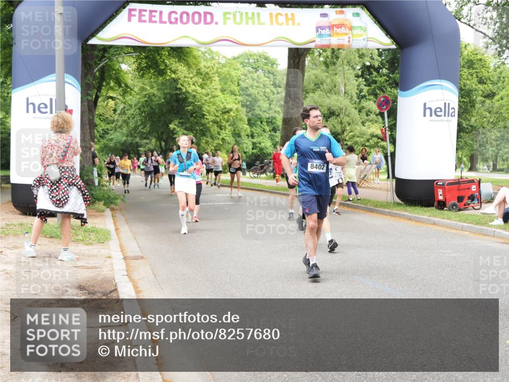 29.06.2025 - hella hamburg halbmarathon MichiJ http://msf.ph/oto/8257680 29.06.2025 10:53:02 Zwischen KM18-KM19 1249, 1781, 5951, 6489, 8402, 8917, 9829, 10389, 11917, 17836, 17866, 18721, 18754 meine-sportfotos.de