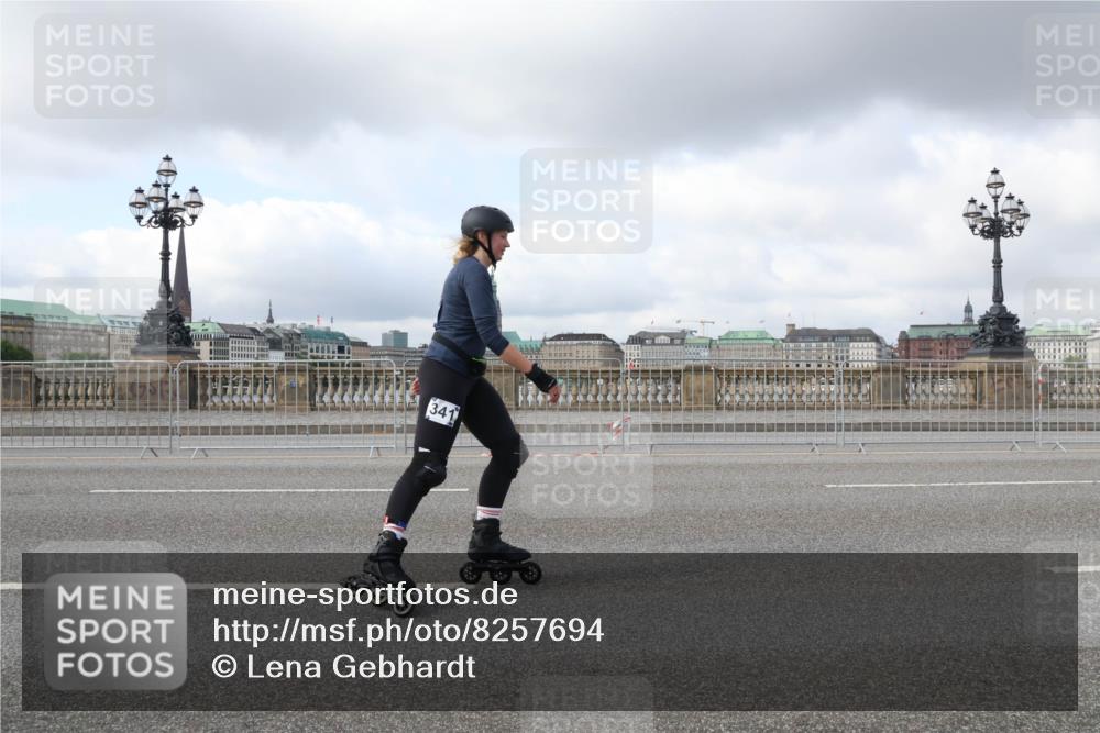 29.06.2025 - hella hamburg halbmarathon Lena Gebhardt http://msf.ph/oto/8257694 29.06.2025 09:03:29 Lombardsbrücke  meine-sportfotos.de