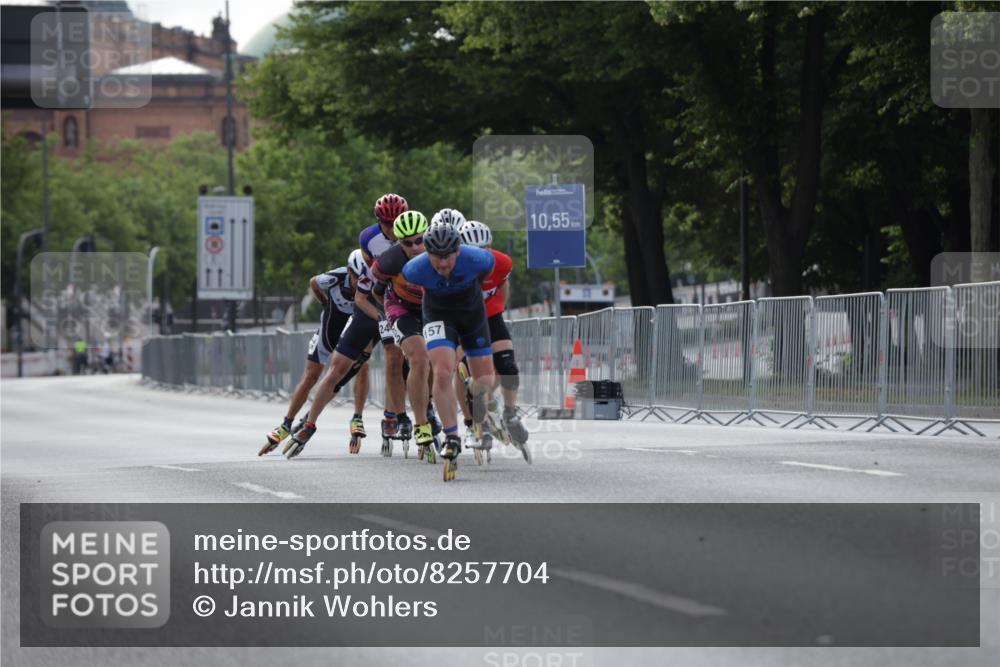 29.06.2025 - hella hamburg halbmarathon Jannik Wohlers http://msf.ph/oto/8257704 29.06.2025 08:49:22 Lombardsbrücke  meine-sportfotos.de