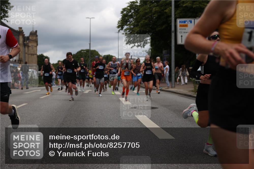 29.06.2025 - hella hamburg halbmarathon Yannick Fuchs http://msf.ph/oto/8257705 29.06.2025 10:48:27 20KM 1327, 1410, 1496, 1815, 2474, 3177, 3310, 3791, 3794, 3861, 3898, 4189, 6082, 6084, 6356, 6443, 6581, 6723, 6994, 7129, 8223, 8449, 8698, 8772, 8798, 9012, 9060, 9227, 10191, 10192, 10263, 10266, 11499, 12186, 12213, 12362, 12489, 13147, 13297, 13869, 14660, 14818, 15113, 15156, 15169, 15408, 15524, 15879, 16092, 16574, 16623, 16750, 17740, 17765, 18759, 19177 meine-sportfotos.de