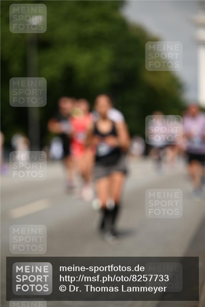 29.06.2025 - hella hamburg halbmarathon Dr. Thomas Lammeyer http://msf.ph/oto/8257733 29.06.2025 10:14:35 Kennedybrücke 1052, 1186, 1456, 1548, 1781, 5182, 5653, 5806, 7058, 8561, 8685, 9150, 9829 meine-sportfotos.de