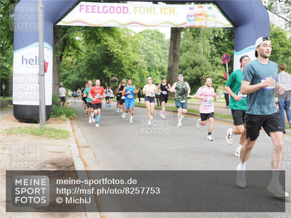 29.06.2025 - hella hamburg halbmarathon MichiJ http://msf.ph/oto/8257753 29.06.2025 10:29:35 Zwischen KM18-KM19 3618, 4205, 4634, 4893, 5007, 5014, 5026, 8074, 8358, 11062, 11922, 12385, 13268, 13483, 16599, 17724, 17834 meine-sportfotos.de