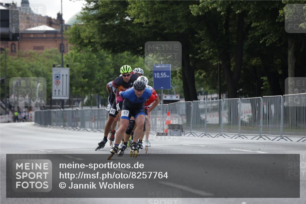 29.06.2025 - hella hamburg halbmarathon Jannik Wohlers http://msf.ph/oto/8257764 29.06.2025 08:49:23 Lombardsbrücke  meine-sportfotos.de
