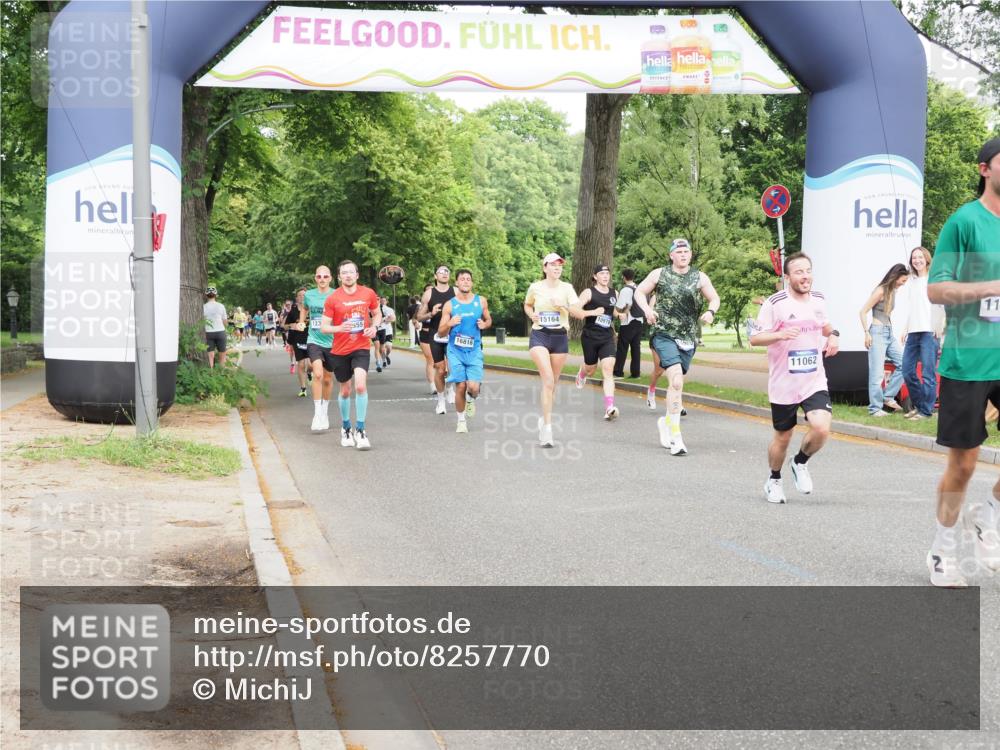 29.06.2025 - hella hamburg halbmarathon MichiJ http://msf.ph/oto/8257770 29.06.2025 10:29:35 Zwischen KM18-KM19 3618, 4205, 4634, 4893, 5007, 5014, 5026, 8074, 8358, 11062, 11922, 12385, 13268, 13483, 16599, 17724, 17834 meine-sportfotos.de
