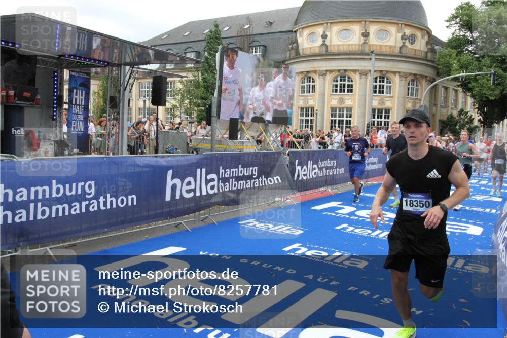 29.06.2025 - hella hamburg halbmarathon Michael Strokosch http://msf.ph/oto/8257781 29.06.2025 10:51:05 Ziel 1630, 2207, 4077, 7369, 8117, 8261, 8704, 10215, 10508, 10603, 12778, 13008, 13687, 14125, 15362, 16285, 17221, 17384, 18066, 18350 meine-sportfotos.de