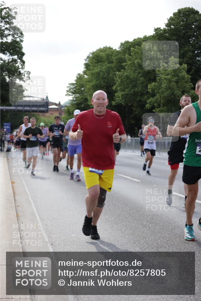 29.06.2025 - hella hamburg halbmarathon Jannik Wohlers http://msf.ph/oto/8257805 29.06.2025 09:57:45 Lombardsbrücke 1034, 1179, 1190, 1258, 1335, 2034, 2070, 2138, 2397, 2417, 2612, 2636, 2711, 3091, 3251, 4814, 4903, 5093, 5672, 6164, 6580, 6754, 7065, 7409, 7509, 7724, 7896, 8449, 8508, 8590, 8689, 9057, 9065, 9145, 9163, 9656, 11217, 11416, 11607, 11757, 11789, 11791, 12224, 12624, 12662, 13033, 13047, 13691, 14571, 14638, 15061, 15125, 16563, 17176, 17321, 17415, 17825, 18514, 18810, 18811 meine-sportfotos.de