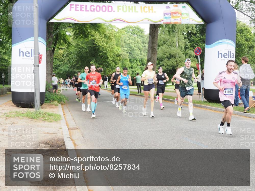 29.06.2025 - hella hamburg halbmarathon MichiJ http://msf.ph/oto/8257834 29.06.2025 10:29:36 Zwischen KM18-KM19 3618, 4205, 4634, 4893, 5007, 5014, 5026, 8074, 8358, 11062, 11922, 13268, 13483, 16599, 16816, 17834 meine-sportfotos.de
