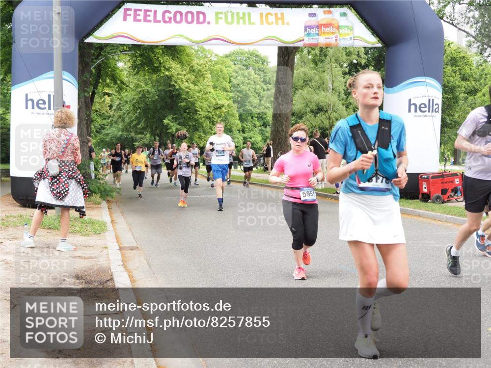 29.06.2025 - hella hamburg halbmarathon MichiJ http://msf.ph/oto/8257855 29.06.2025 10:53:05 Zwischen KM18-KM19 1249, 1781, 4499, 5951, 8402, 8917, 8926, 9829, 10389, 17836, 17866, 18178, 18754 meine-sportfotos.de