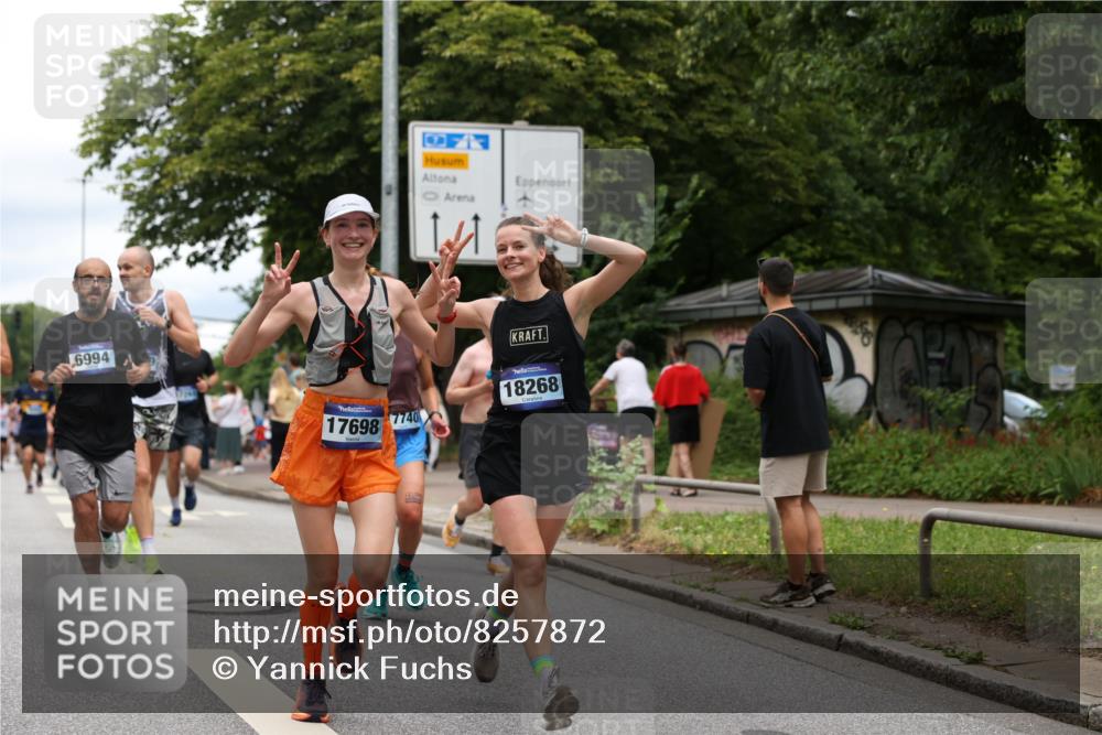 29.06.2025 - hella hamburg halbmarathon Yannick Fuchs http://msf.ph/oto/8257872 29.06.2025 10:48:29 20KM 1327, 1410, 1496, 1815, 2474, 2771, 3041, 3177, 3310, 3791, 3794, 3861, 3898, 3945, 4189, 4231, 6082, 6084, 6356, 6443, 6581, 6723, 6994, 8223, 8449, 8698, 8772, 8798, 9012, 9060, 9227, 10191, 10192, 10263, 10266, 11499, 11747, 12186, 12213, 12362, 12489, 13297, 13869, 14036, 14592, 14638, 14660, 14818, 14948, 15113, 15156, 15169, 15408, 15524, 15879, 16092, 16574, 16750, 17740, 17765, 18759, 19177 meine-sportfotos.de