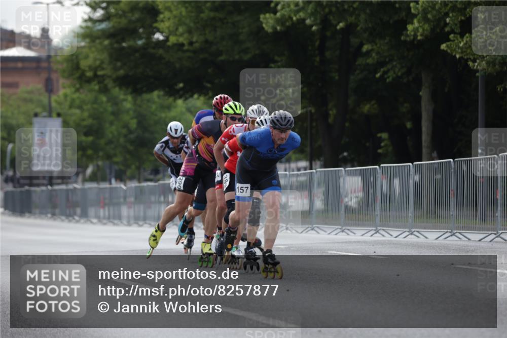 29.06.2025 - hella hamburg halbmarathon Jannik Wohlers http://msf.ph/oto/8257877 29.06.2025 08:49:23 Lombardsbrücke  meine-sportfotos.de