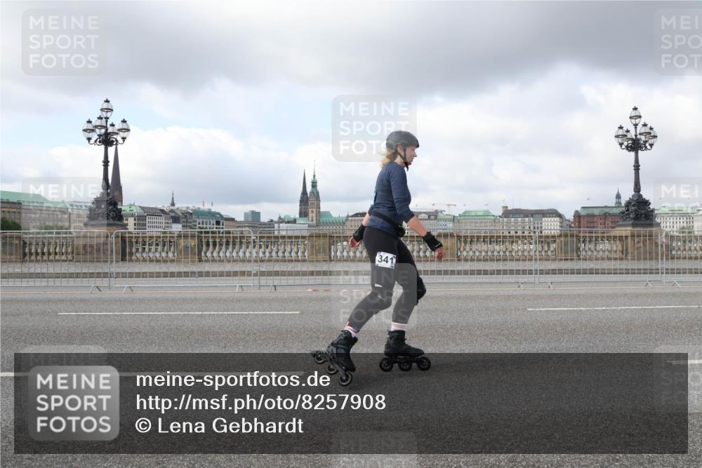 29.06.2025 - hella hamburg halbmarathon Lena Gebhardt http://msf.ph/oto/8257908 29.06.2025 09:03:29 Lombardsbrücke  meine-sportfotos.de