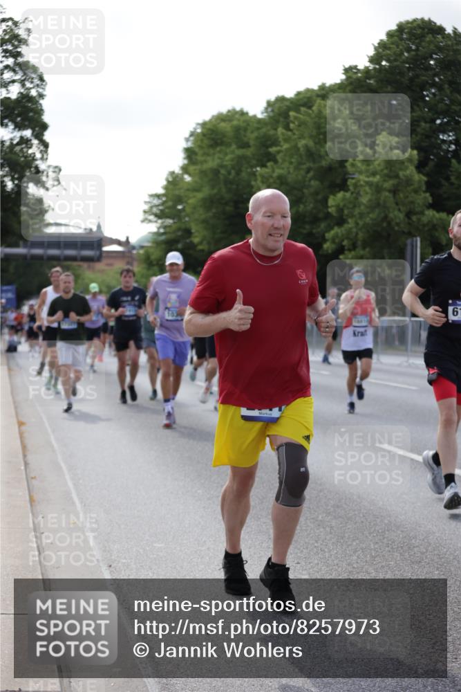 29.06.2025 - hella hamburg halbmarathon Jannik Wohlers http://msf.ph/oto/8257973 29.06.2025 09:57:46 Lombardsbrücke 1034, 1179, 1190, 1258, 1335, 1815, 2034, 2070, 2138, 2397, 2417, 2612, 2636, 2711, 3091, 3251, 4814, 4903, 5093, 5672, 6164, 6580, 6754, 6897, 7065, 7409, 7509, 7724, 7856, 7896, 8449, 8508, 8590, 8689, 9012, 9057, 9065, 9145, 9163, 9562, 9656, 11217, 11416, 11607, 11757, 11789, 11791, 12624, 12662, 13033, 13691, 14571, 15061, 16563, 17176, 17321, 17415, 17825, 18514, 18810, 18811 meine-sportfotos.de