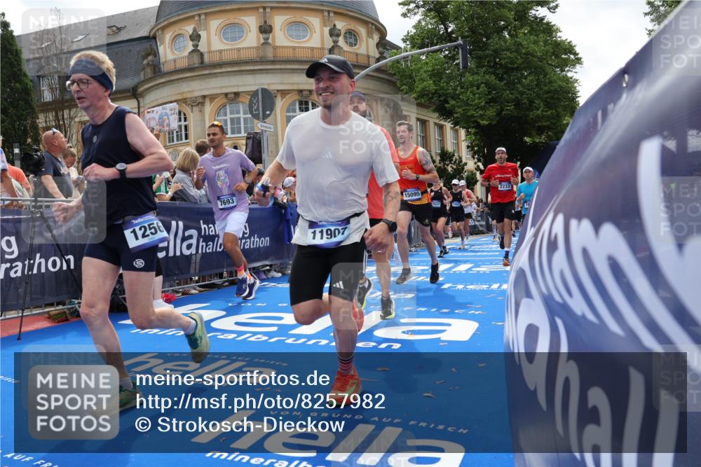 29.06.2025 - hella hamburg halbmarathon Strokosch-Dieckow http://msf.ph/oto/8257982 29.06.2025 10:42:27 Ziel 1209, 1256, 1353, 1735, 1800, 1962, 2233, 3523, 4235, 6639, 6770, 7116, 7448, 7508, 7693, 7734, 11907, 13446, 13807, 14226, 15095, 15175, 15623, 15654, 16281, 16295, 16333, 17016, 17637, 17733, 17911, 18330, 18680 meine-sportfotos.de