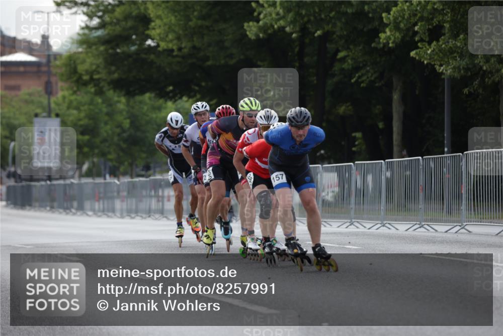 29.06.2025 - hella hamburg halbmarathon Jannik Wohlers http://msf.ph/oto/8257991 29.06.2025 08:49:23 Lombardsbrücke  meine-sportfotos.de