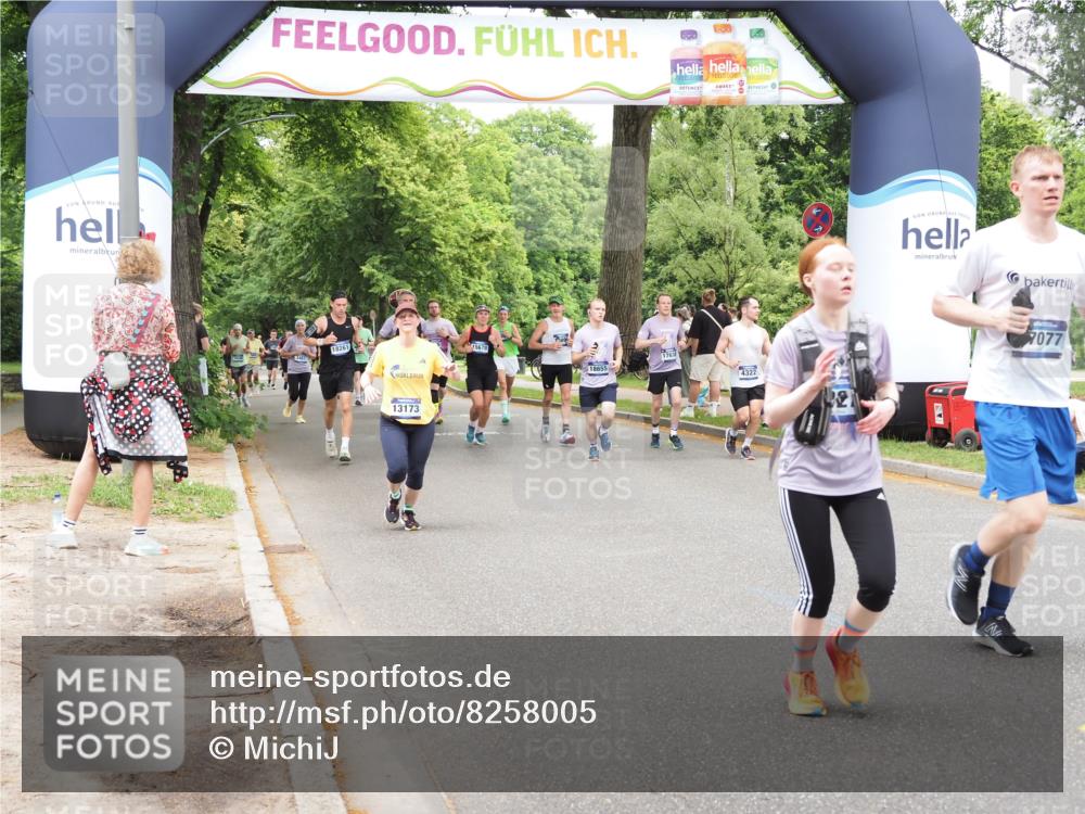 29.06.2025 - hella hamburg halbmarathon MichiJ http://msf.ph/oto/8258005 29.06.2025 10:53:09 Zwischen KM18-KM19 1781, 4227, 4322, 4499, 5951, 8402, 8926, 10389, 13173, 15678, 17077, 18178, 18655 meine-sportfotos.de