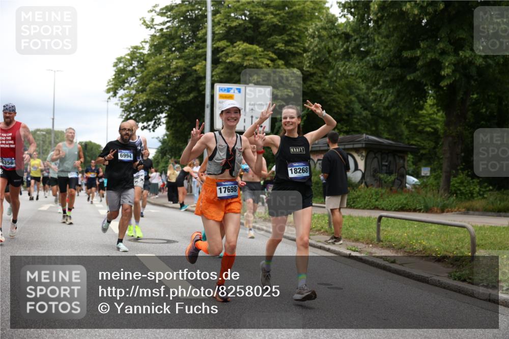 29.06.2025 - hella hamburg halbmarathon Yannick Fuchs http://msf.ph/oto/8258025 29.06.2025 10:48:29 20KM 1327, 1410, 1496, 1815, 2474, 2771, 3041, 3177, 3310, 3791, 3794, 3861, 3898, 3945, 4189, 4231, 6082, 6084, 6356, 6443, 6581, 6723, 6994, 8223, 8449, 8698, 8772, 8798, 9012, 9060, 9227, 10191, 10192, 10263, 10266, 11499, 11747, 12186, 12213, 12362, 12489, 13297, 13869, 14036, 14592, 14638, 14660, 14818, 14948, 15113, 15156, 15169, 15408, 15524, 15879, 16092, 16574, 16750, 17740, 17765, 18759, 19177 meine-sportfotos.de