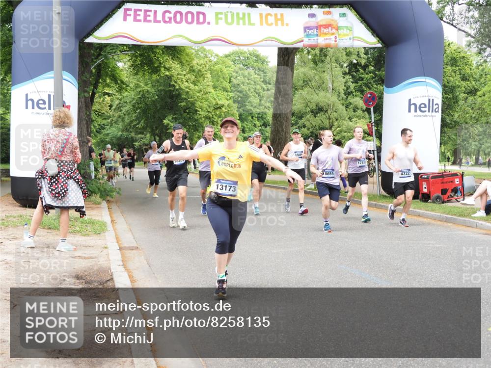 29.06.2025 - hella hamburg halbmarathon MichiJ http://msf.ph/oto/8258135 29.06.2025 10:53:10 Zwischen KM18-KM19 1781, 4227, 4322, 4499, 5951, 8402, 8926, 10389, 13173, 15678, 17077, 17638, 17880, 18178, 18655 meine-sportfotos.de