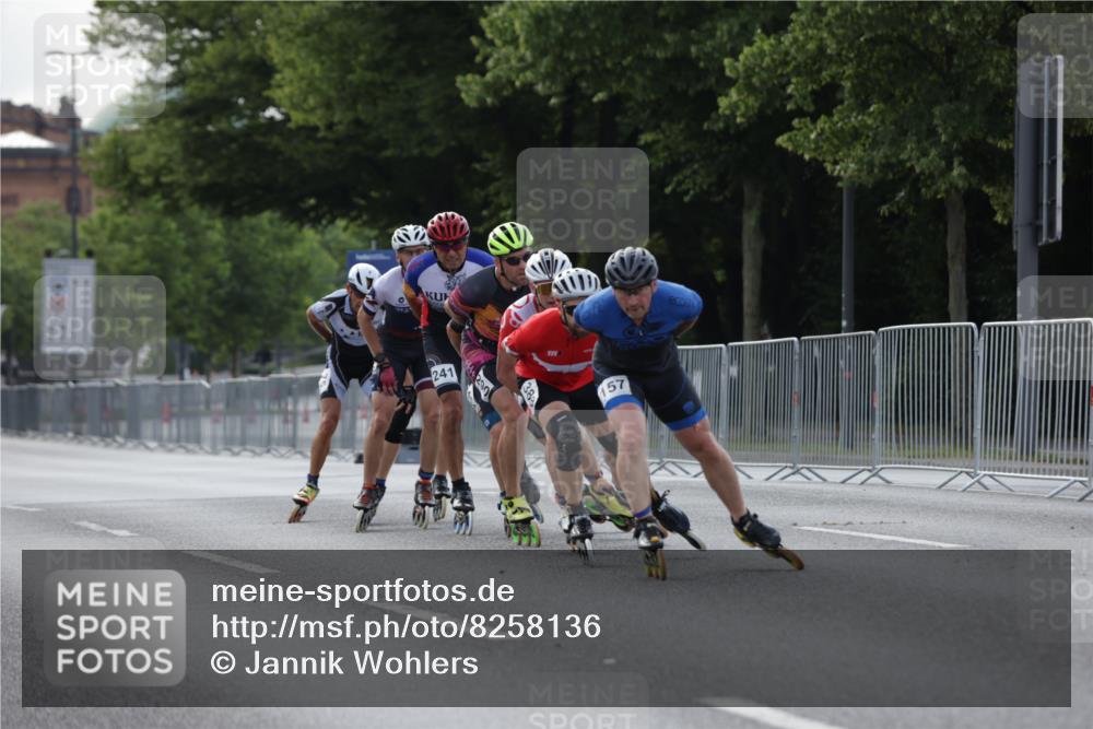 29.06.2025 - hella hamburg halbmarathon Jannik Wohlers http://msf.ph/oto/8258136 29.06.2025 08:49:24 Lombardsbrücke  meine-sportfotos.de