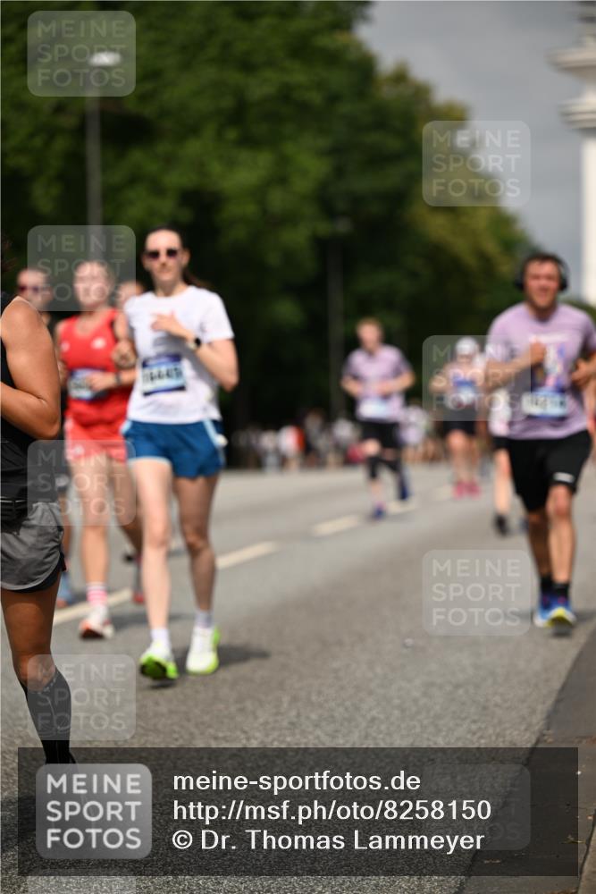 29.06.2025 - hella hamburg halbmarathon Dr. Thomas Lammeyer http://msf.ph/oto/8258150 29.06.2025 10:14:36 Kennedybrücke 1052, 1186, 1548, 1781, 5182, 5653, 5806, 7058, 8561, 8685, 9150, 9829 meine-sportfotos.de