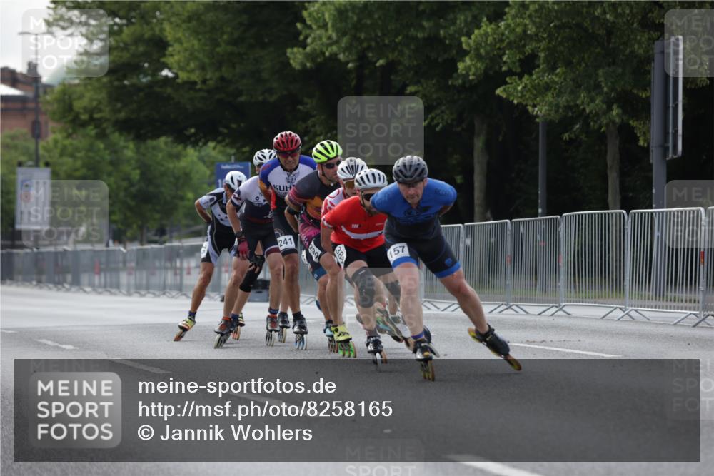 29.06.2025 - hella hamburg halbmarathon Jannik Wohlers http://msf.ph/oto/8258165 29.06.2025 08:49:24 Lombardsbrücke  meine-sportfotos.de