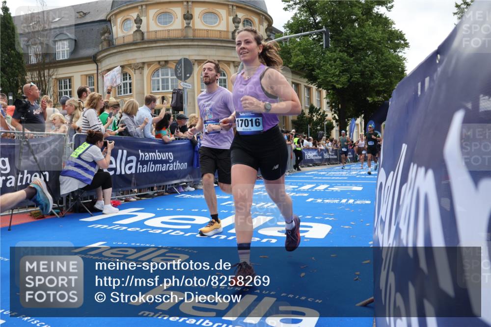 29.06.2025 - hella hamburg halbmarathon Strokosch-Dieckow http://msf.ph/oto/8258269 29.06.2025 10:42:34 Ziel 1209, 1353, 1700, 1735, 1962, 4235, 7116, 7448, 7508, 7734, 9371, 9534, 13446, 13483, 16295, 16333, 17000, 17016, 17733, 18275, 18632, 18680 meine-sportfotos.de