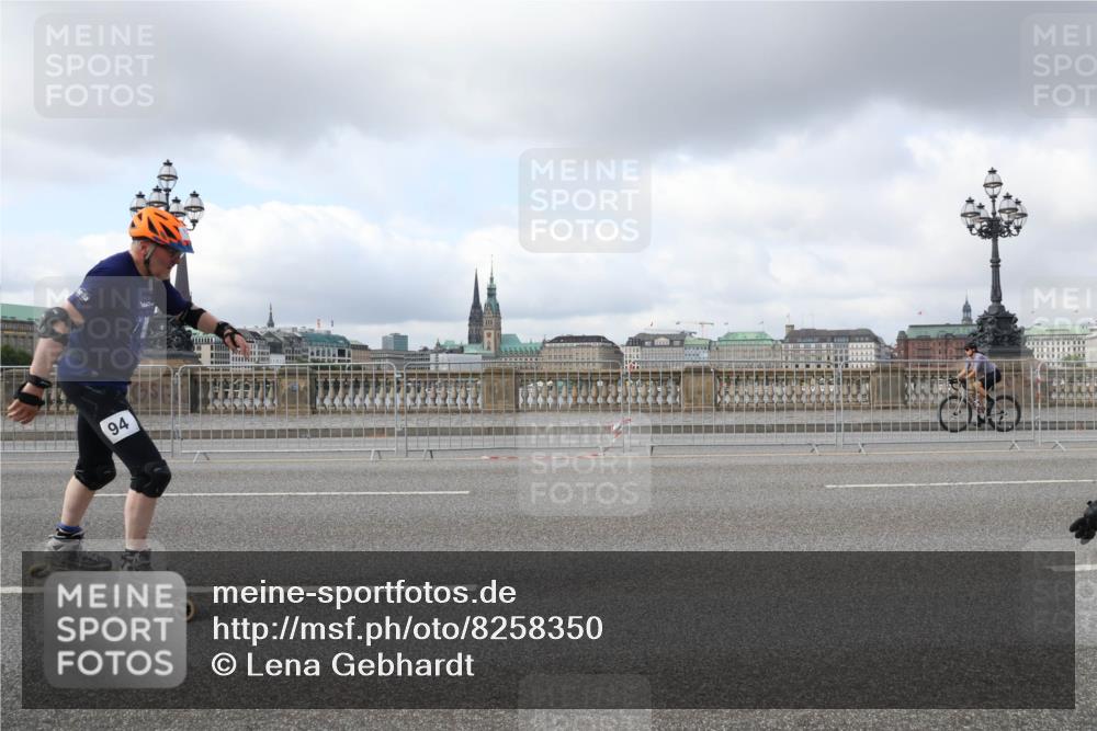 29.06.2025 - hella hamburg halbmarathon Lena Gebhardt http://msf.ph/oto/8258350 29.06.2025 09:03:30 Lombardsbrücke  meine-sportfotos.de