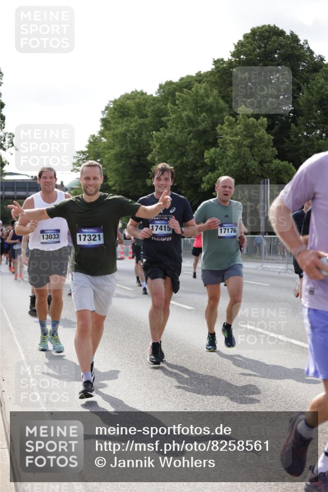 29.06.2025 - hella hamburg halbmarathon Jannik Wohlers http://msf.ph/oto/8258561 29.06.2025 09:57:49 Lombardsbrücke 1034, 1179, 1190, 1258, 1335, 1815, 2034, 2070, 2138, 2417, 2636, 2711, 3091, 4814, 4903, 5093, 5672, 5721, 6164, 6272, 6754, 6897, 7065, 7409, 7509, 7724, 7856, 7896, 8154, 8449, 8508, 8590, 8689, 9012, 9057, 9065, 9145, 9163, 9562, 9656, 10084, 11217, 11416, 11607, 11757, 11789, 11791, 12624, 12662, 13033, 13691, 14365, 14571, 14678, 15061, 16213, 16409, 16563, 16653, 17176, 17321, 17415, 17825, 18514, 18799, 18810, 18811 meine-sportfotos.de