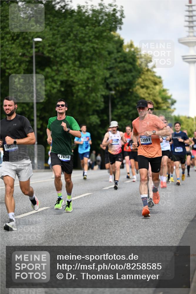 29.06.2025 - hella hamburg halbmarathon Dr. Thomas Lammeyer http://msf.ph/oto/8258585 29.06.2025 09:51:57 Kennedybrücke 1290, 1505, 1710, 2399, 2714, 2767, 3480, 4359, 5307, 5554, 5709, 6993, 7152, 7154, 7884, 8571, 8933, 9403, 10404, 10793, 10852 meine-sportfotos.de