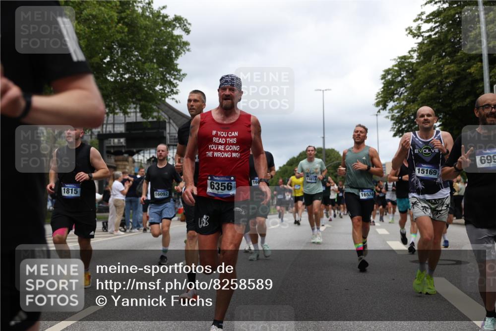 29.06.2025 - hella hamburg halbmarathon Yannick Fuchs http://msf.ph/oto/8258589 29.06.2025 10:48:30 20KM 1327, 1410, 1496, 1815, 2474, 2771, 3041, 3177, 3310, 3791, 3794, 3861, 3898, 3945, 4189, 4231, 6082, 6084, 6356, 6443, 6581, 6723, 6994, 8223, 8449, 8514, 8698, 8772, 8798, 9012, 9060, 9227, 10191, 10192, 10263, 10266, 11499, 11747, 12186, 12213, 12362, 12489, 13297, 13869, 14036, 14592, 14638, 14660, 14818, 14948, 15113, 15156, 15169, 15408, 15524, 15879, 16092, 16574, 16750, 17740, 17765, 18759, 19177 meine-sportfotos.de