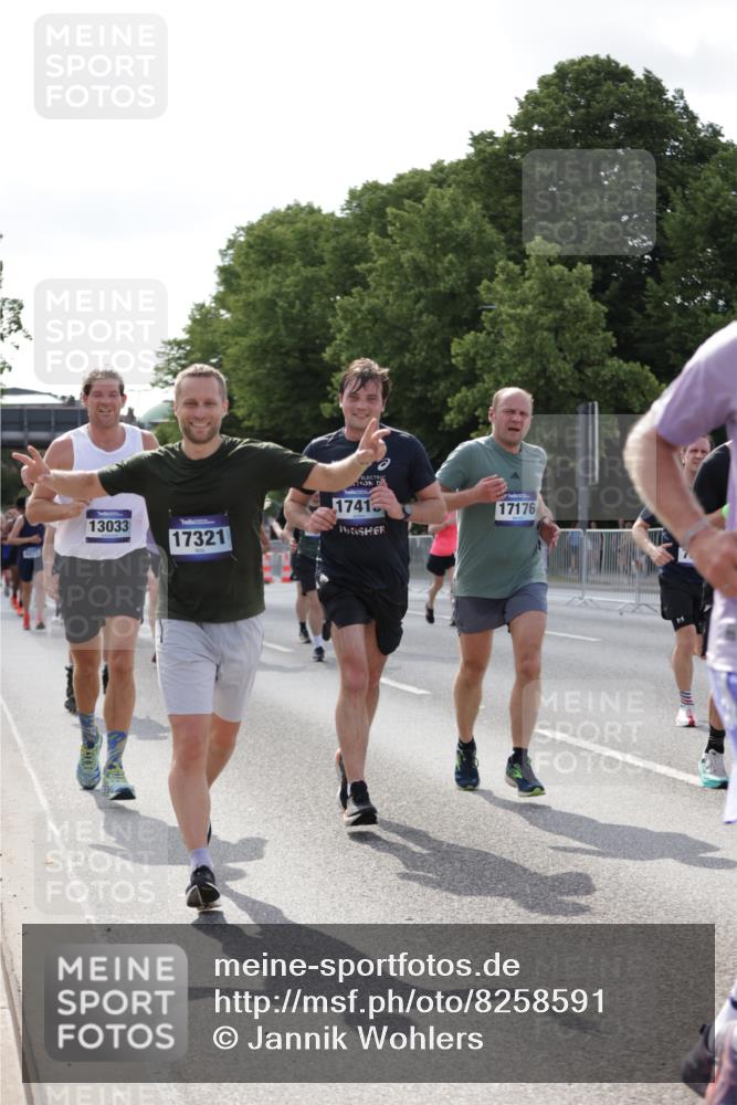 29.06.2025 - hella hamburg halbmarathon Jannik Wohlers http://msf.ph/oto/8258591 29.06.2025 09:57:49 Lombardsbrücke 1034, 1179, 1190, 1258, 1335, 1815, 2034, 2070, 2138, 2417, 2636, 2711, 3091, 4814, 4903, 5093, 5672, 5721, 6164, 6272, 6754, 6897, 7065, 7409, 7509, 7724, 7856, 7896, 8154, 8449, 8508, 8590, 8689, 9012, 9057, 9065, 9145, 9163, 9562, 9656, 10084, 11217, 11416, 11607, 11757, 11789, 11791, 12624, 12662, 13033, 13691, 14365, 14571, 14678, 15061, 16213, 16409, 16563, 16653, 17176, 17321, 17415, 17825, 18514, 18799, 18810, 18811 meine-sportfotos.de